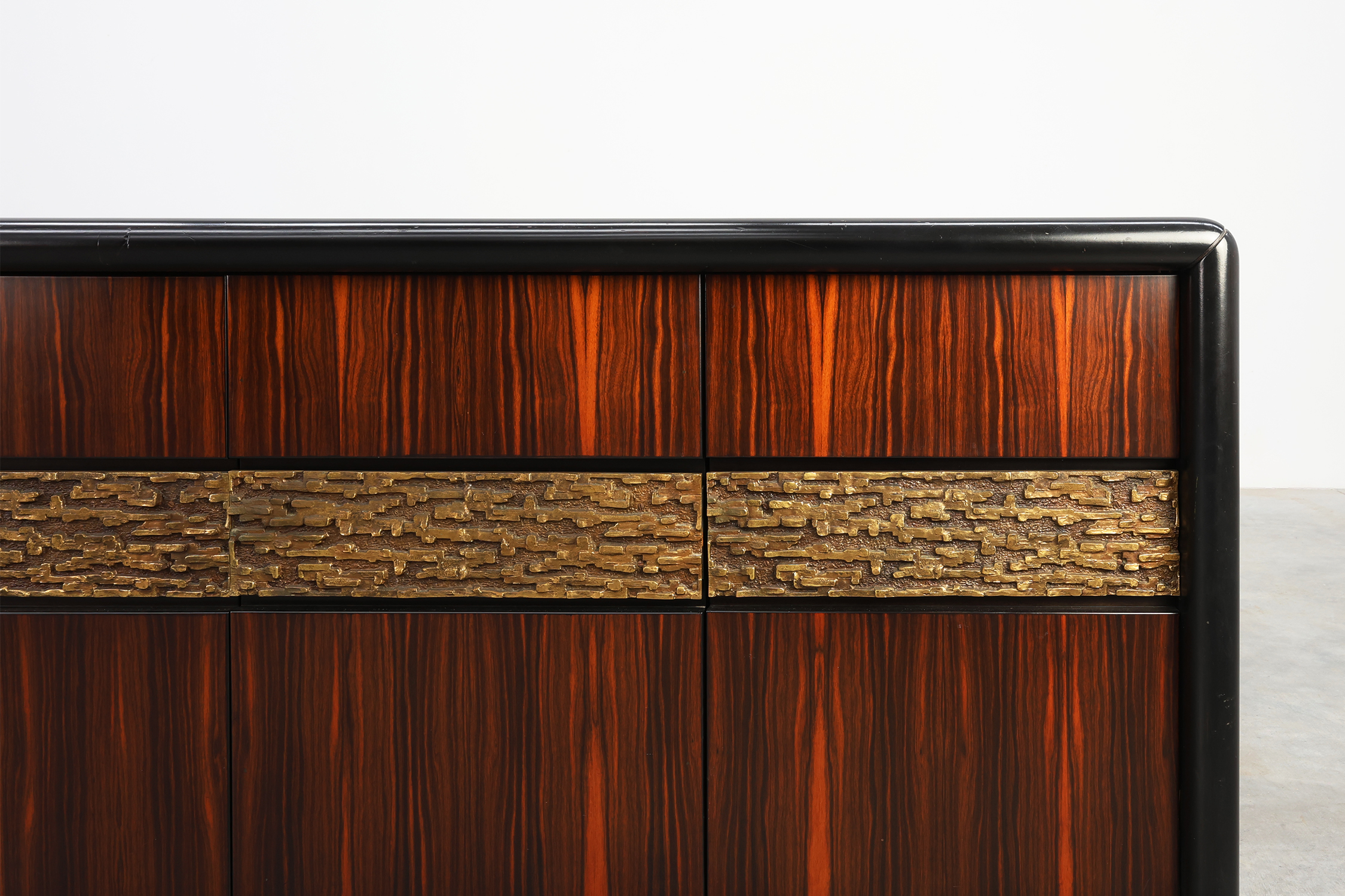 Sculptural wood and Brutalist Brass Credenza by Luciano Frigerio, Italy 1970sthumbnail